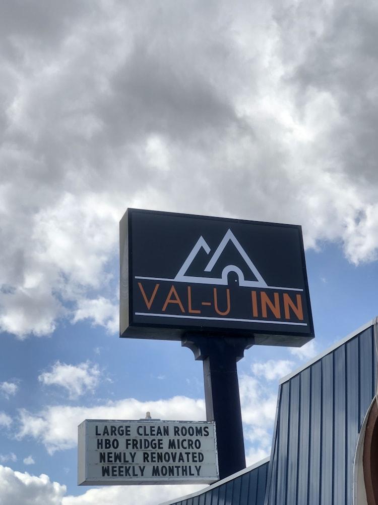 Val-U Inn photo 15