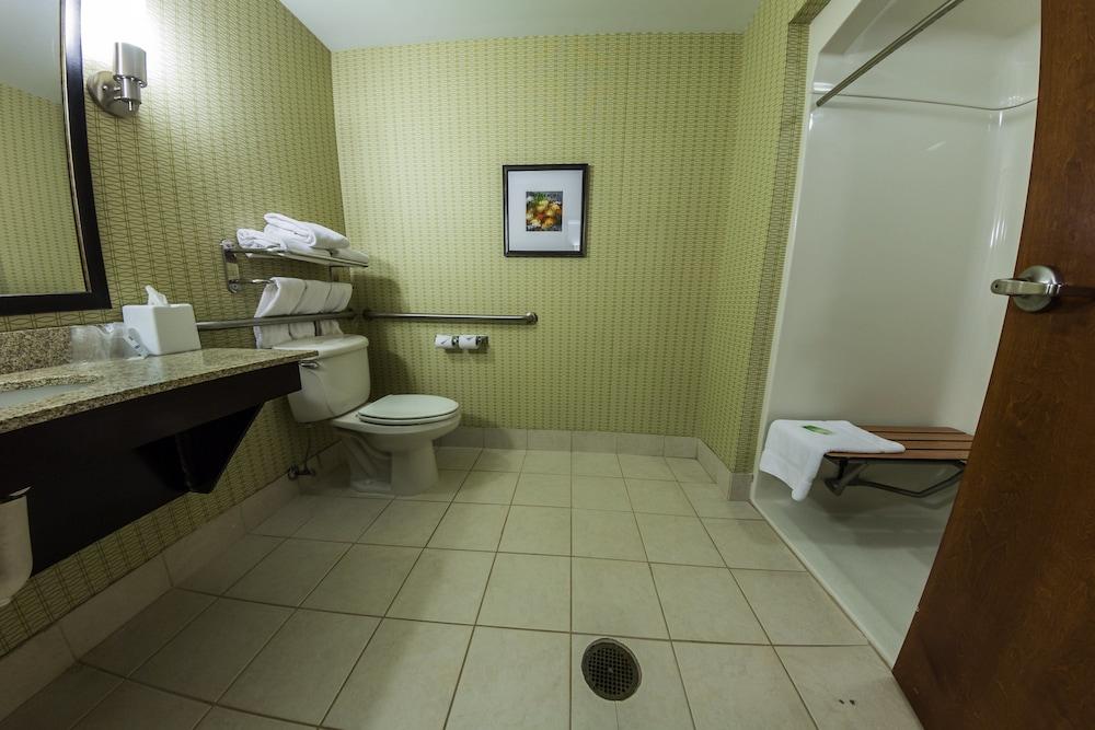 Holiday Inn Express Hotel & Suites Winchester by IHG photo 15