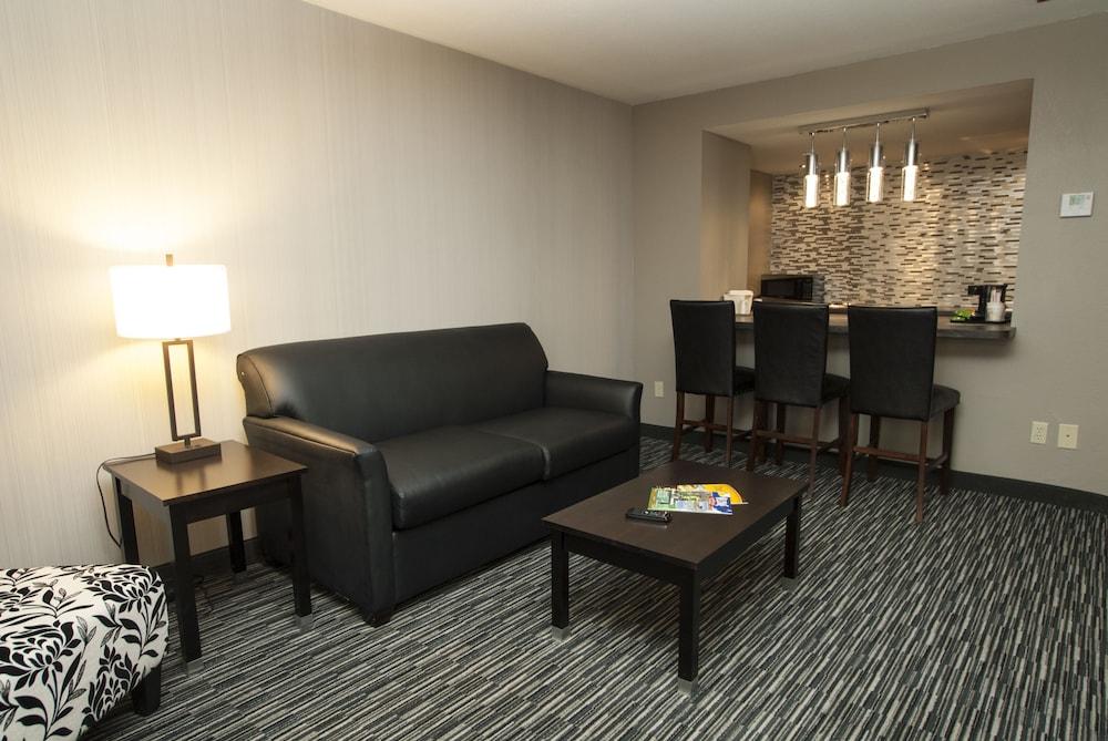 Best Western Courtview Hotel photo 11