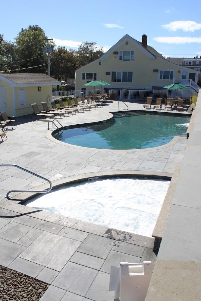 Sea Chambers Motel photo 8