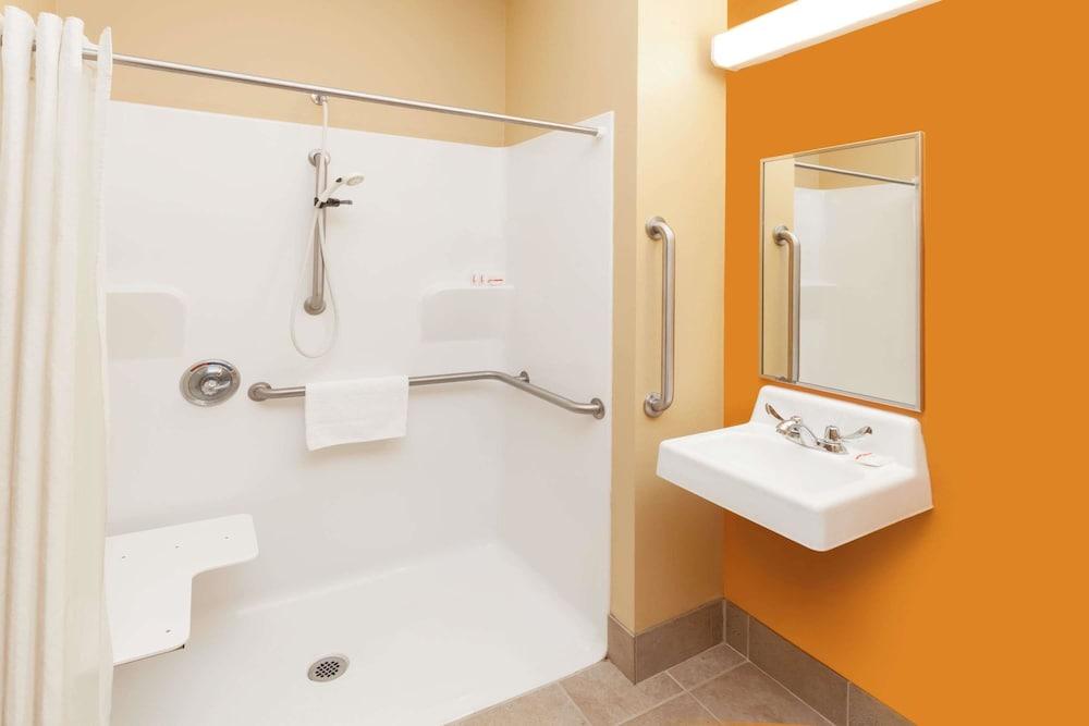Microtel Inn & Suites by Wyndham South Bend/At Notre Dame Un photo 12