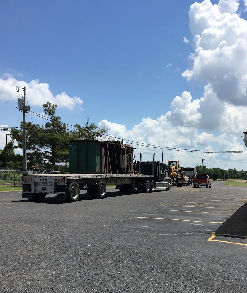Royal Inn and Suites photo 18