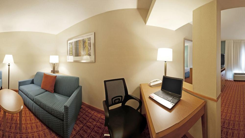 Fairfield Inn & Suites by Marriott Warner Robins photo 5