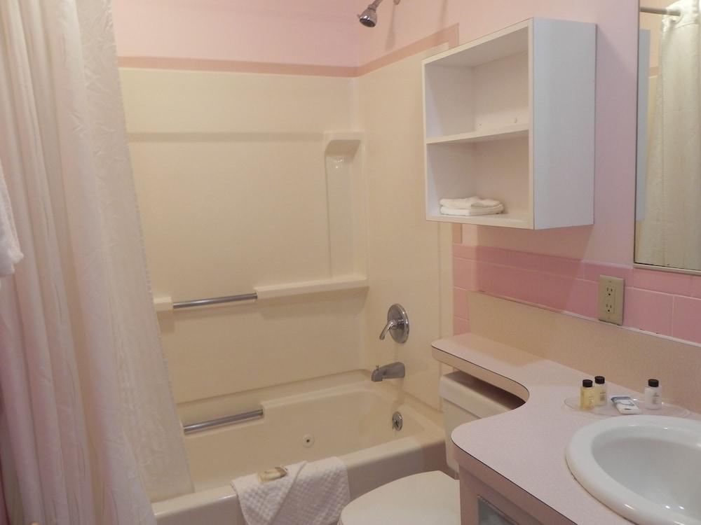Mohican Resort Motel photo 29