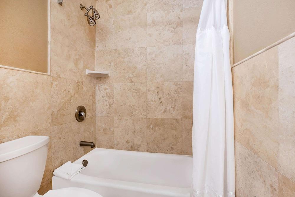 La Quinta Inn & Suites by Wyndham Seattle Downtown photo 19