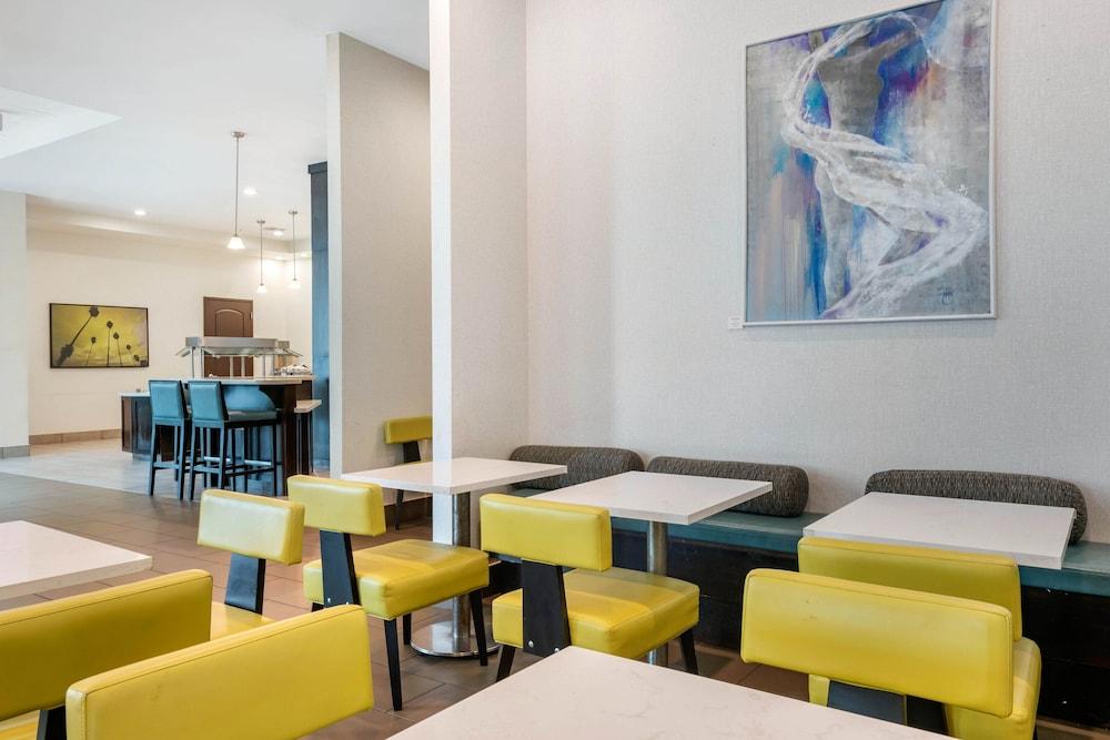 Staybridge Suites St. Petersburg Downtown by IHG photo 55