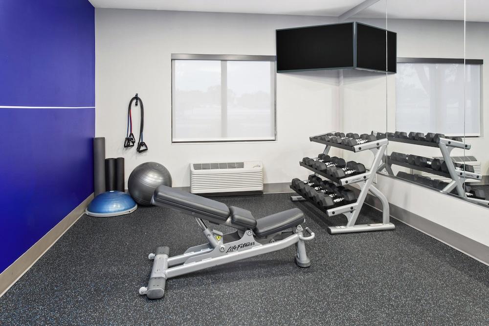 Holiday Inn Express Cleveland Airport - Brookpark by IHG photo 74