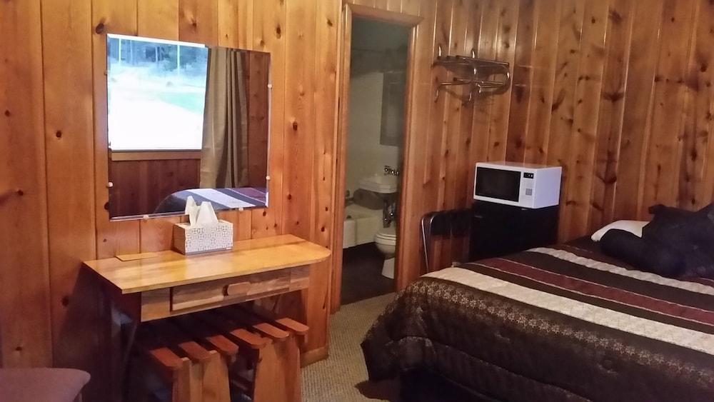 Mystic Valley Inn photo 15