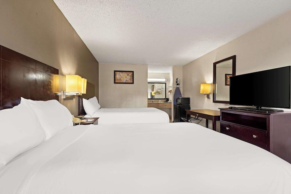 Americas Best Value Inn Laurel photo 13