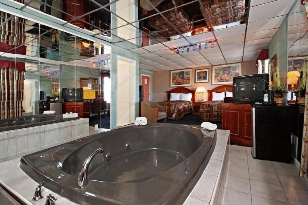 Regal Inn & Suites photo 15