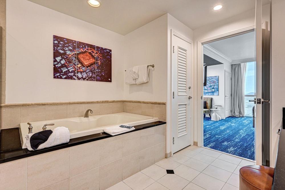 Suite Hub LV at Signature Sphere View photo 19