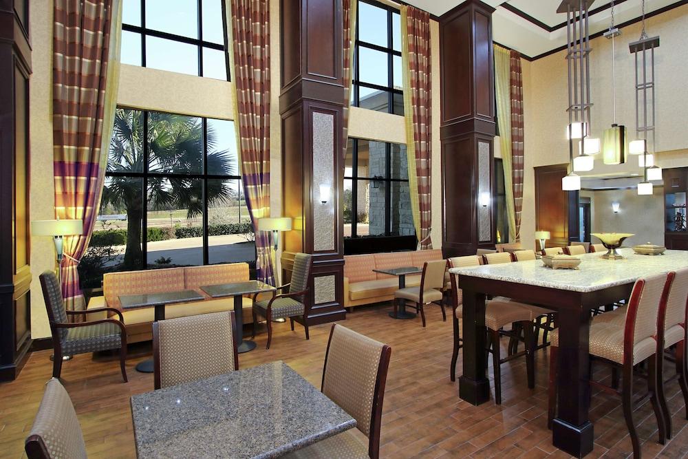 Hampton Inn & Suites Buffalo photo 3
