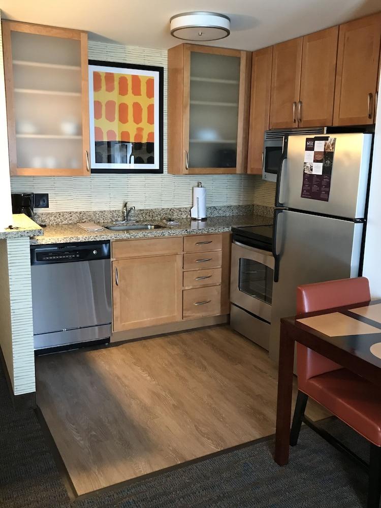 Residence Inn by Marriott Lincoln South photo 10