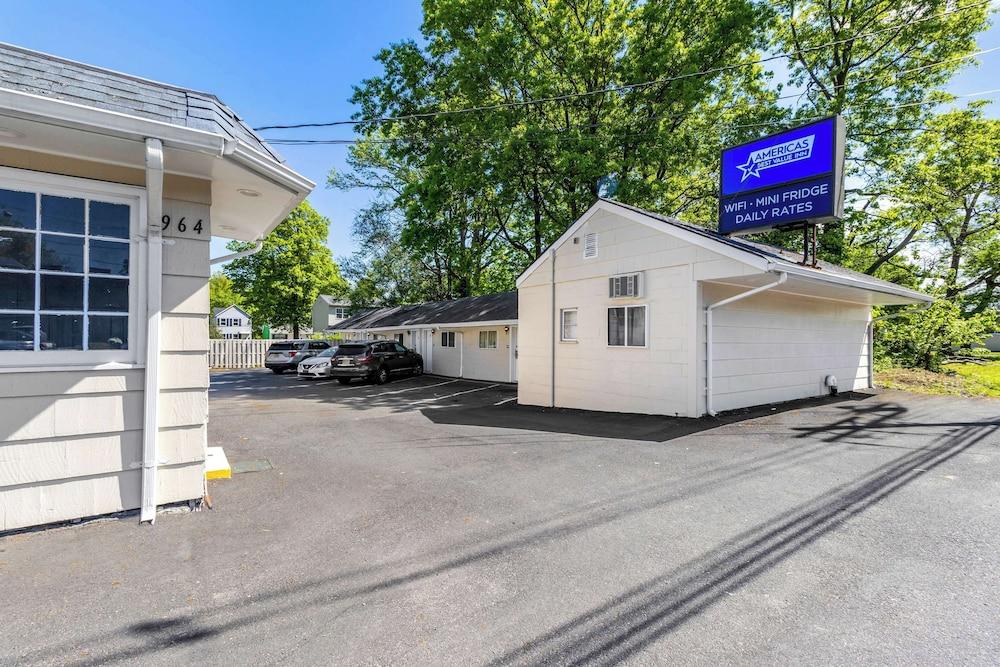 Americas Best Value Inn Avenel Woodbridge photo 30