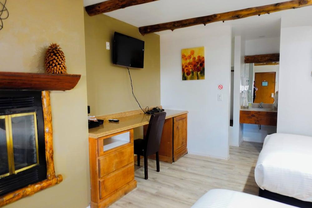 Sleepy Hollow Cabins and Hotel photo 81