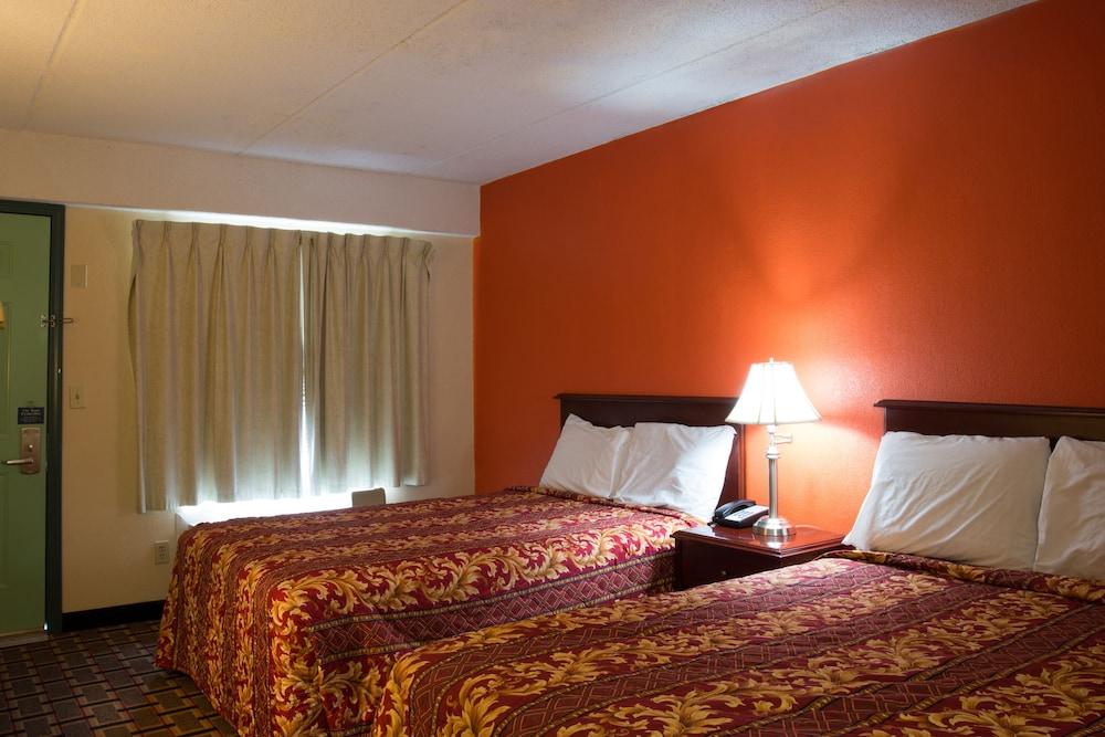 Budget Inn Cocoa photo 36