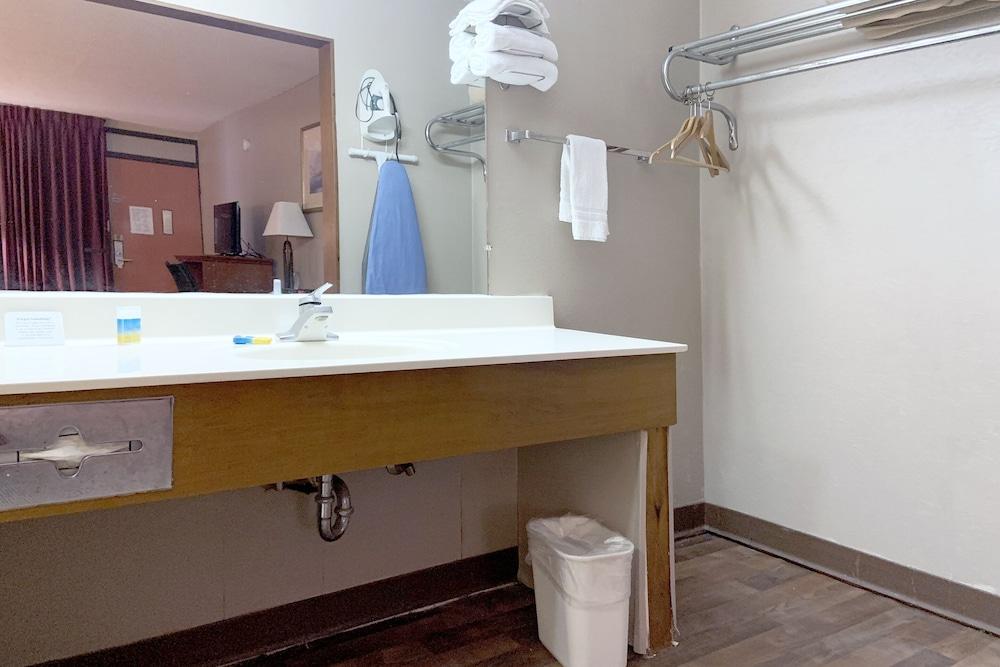Paris Inn and Suites photo 16
