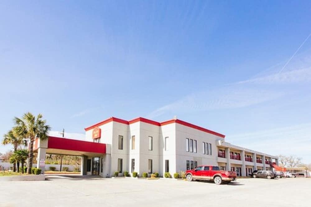 Econo Lodge Inn & Suites Channelview - Houston East photo 6