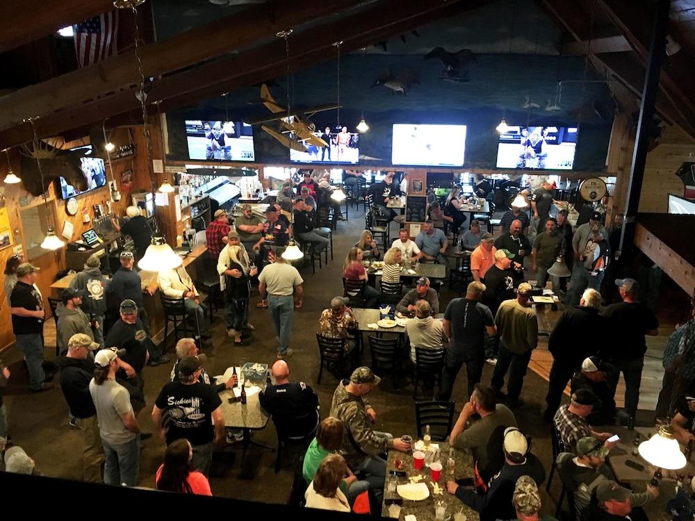 Sportsman's Lodge photo 60