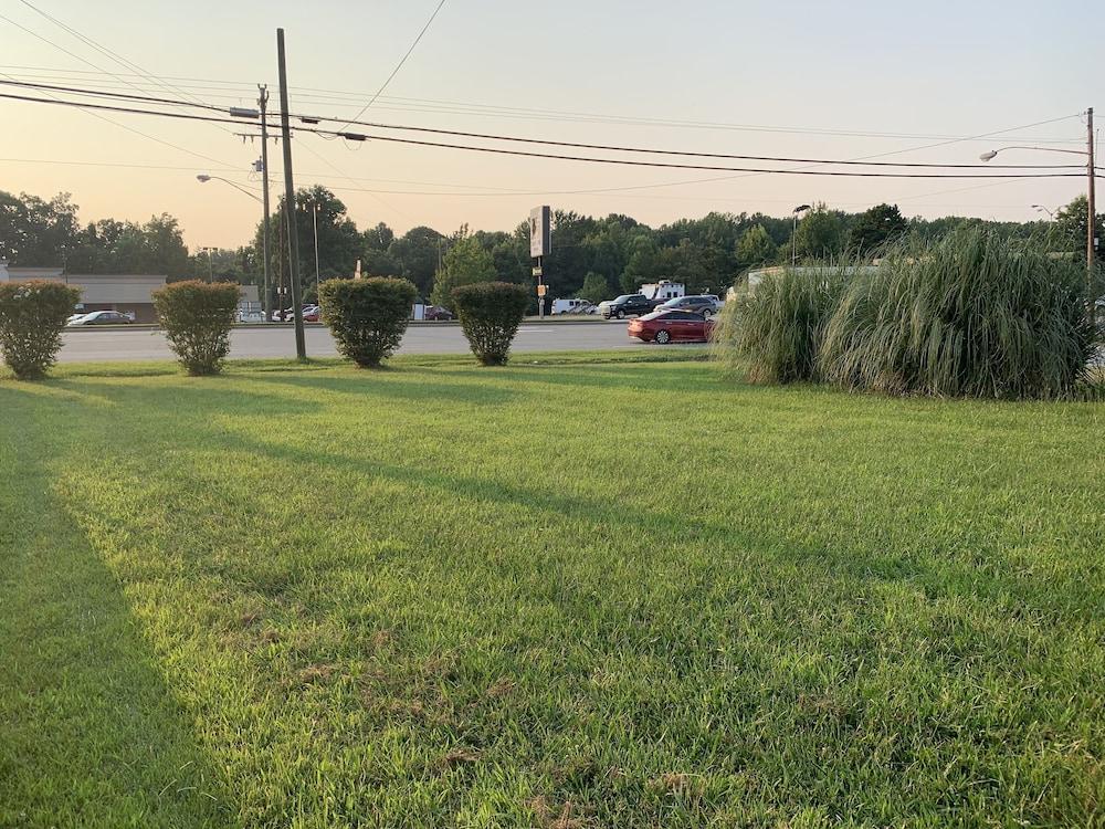 Americas Best Value Inn Roxboro photo 15