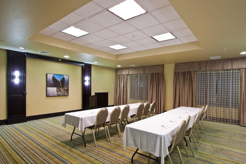 Holiday Inn Express Hotel & Suites Waycross by IHG photo 19