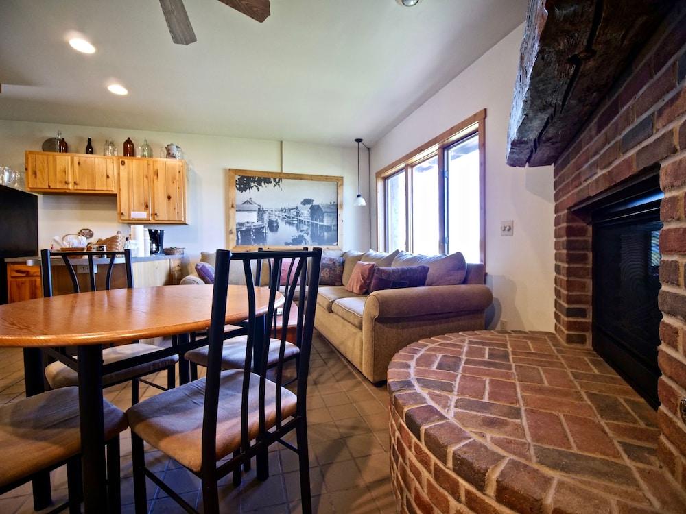 Whaleback Inn photo 28