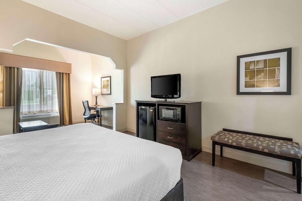 Best Western Suites photo 17