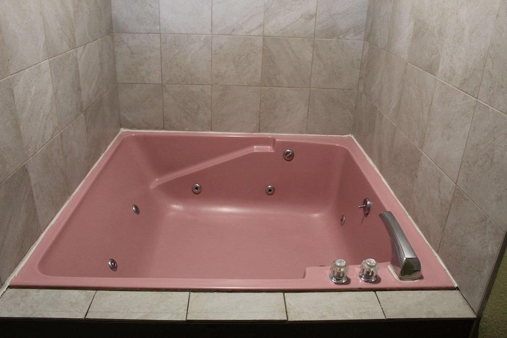 Quality Inn Conway - Greenbrier photo 32