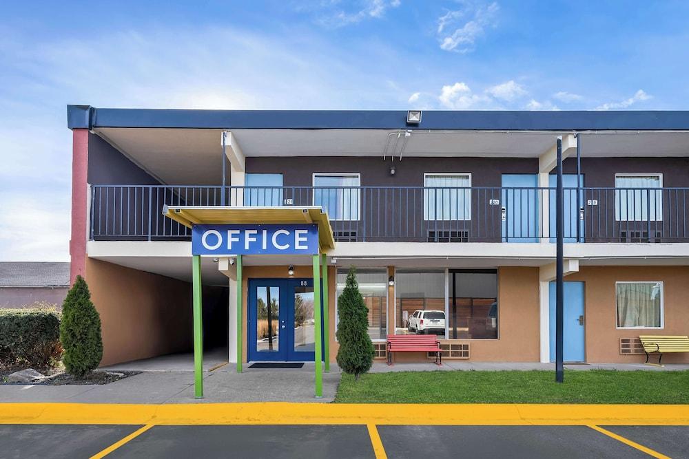 Americas Best Value Inn Danville photo 6