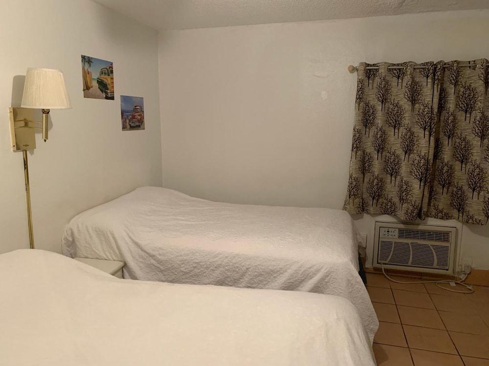 SunShine Motel photo 15