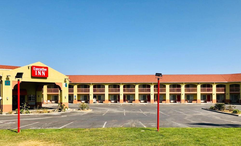 Executive Inn photo 34