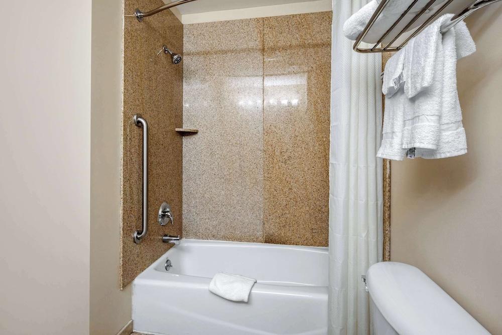 Quality Inn Smyrna photo 28