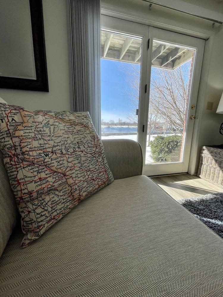 The Alex Furnished Rentals photo 11