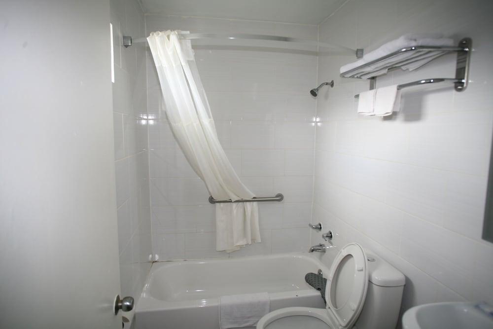 Royal Inn photo 10