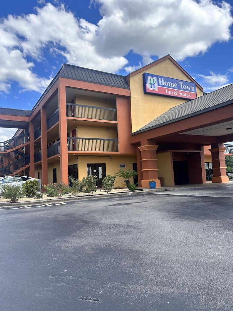 HomeTown Inn & Suites photo 23