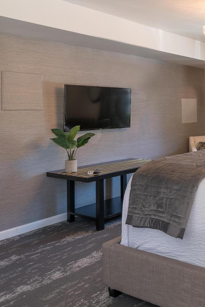 The Greens Hotel - Del Paso Blvd photo 24