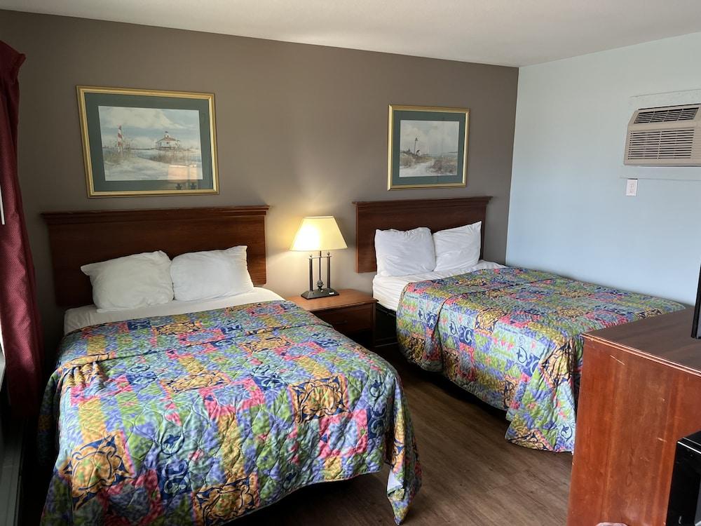 Crows Nest Inn Tawas photo 25