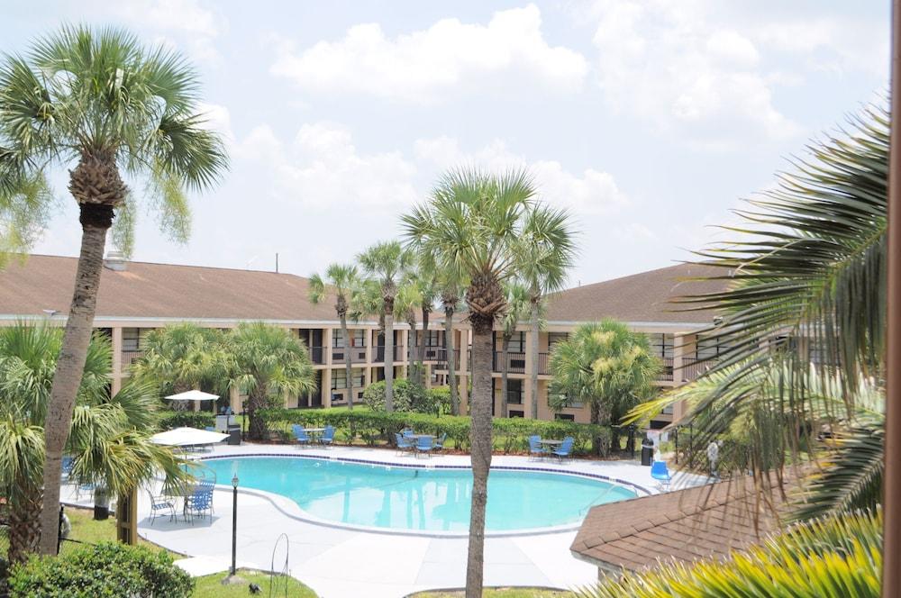 Apm Inn and Suite photo 2