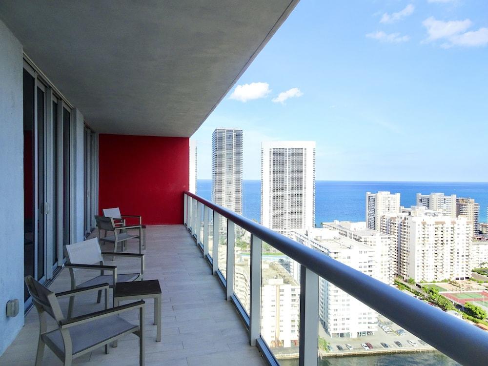 South Ocean Suites photo 10