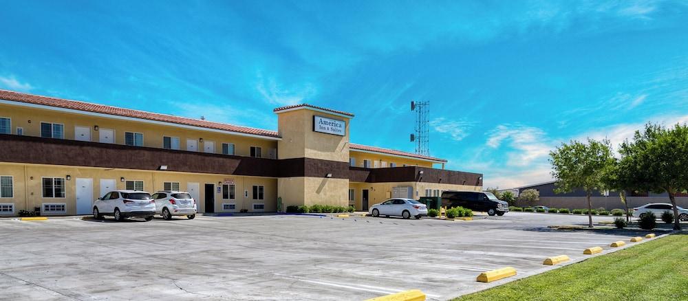 America Inn & Suites photo 24