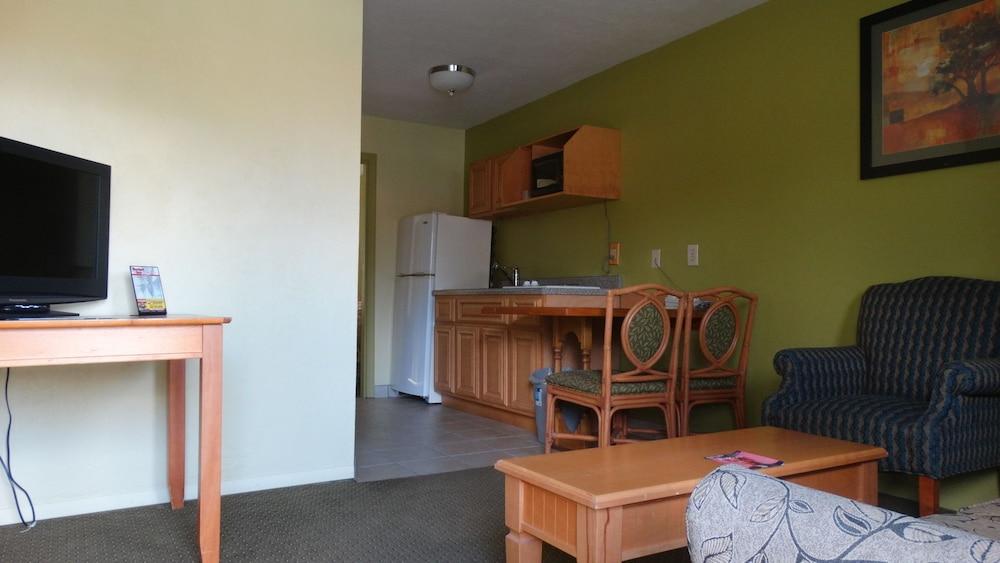 Budget Inn photo 18