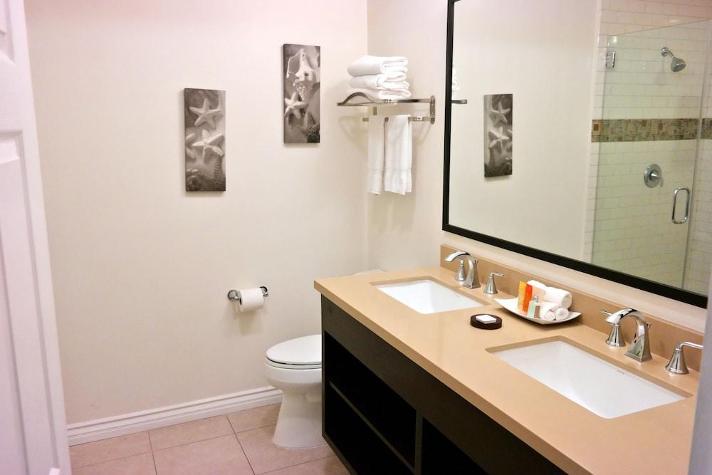 Malibu Country Inn photo 27