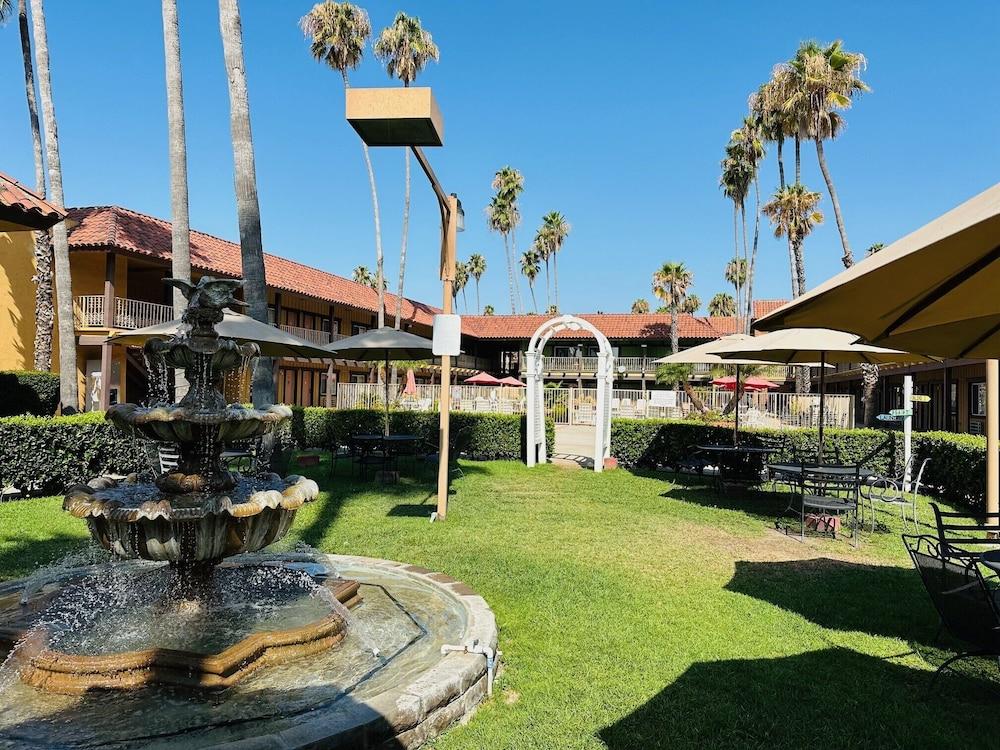 Hotel Saddleback Los Angeles - Norwalk photo 12