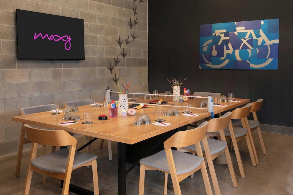 Moxy Fayetteville photo 48