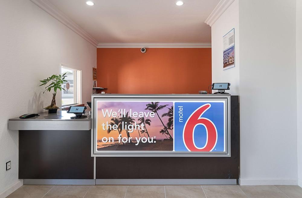 Motel 6 Lomita, CA photo 3