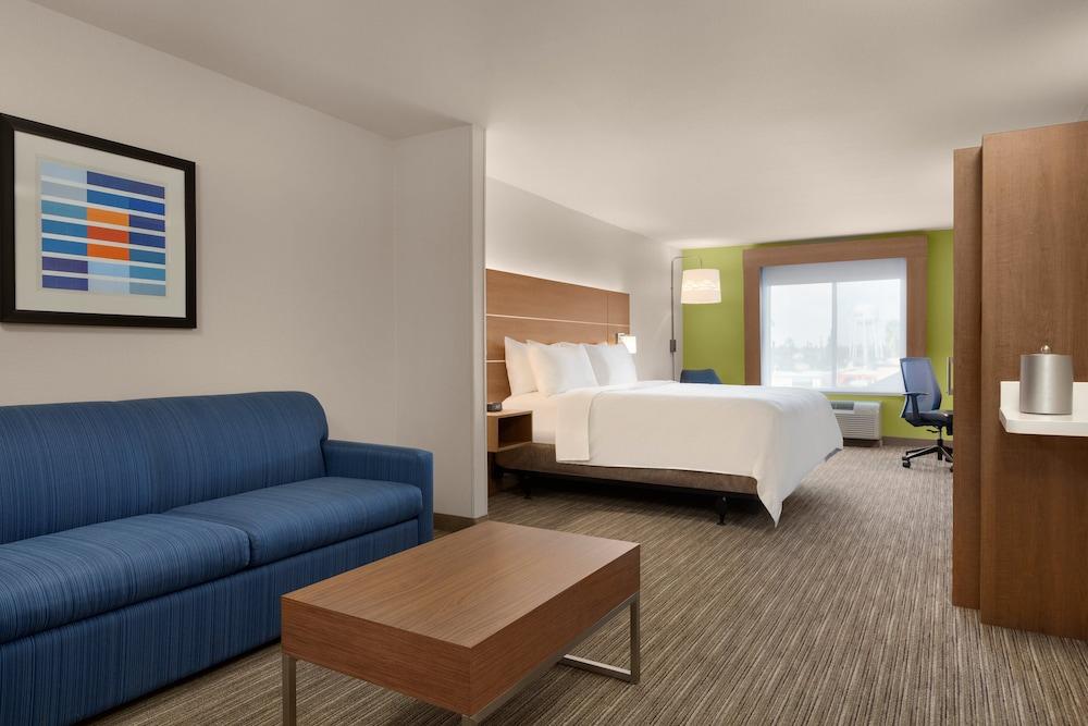Holiday Inn Express Hotel & Suites Merced by IHG photo 31