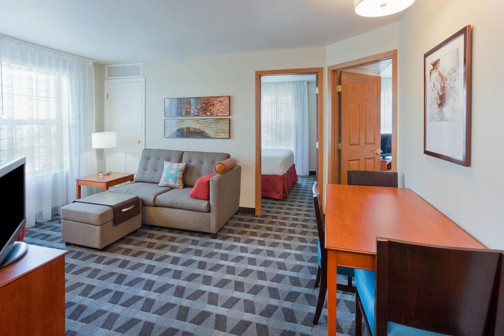 TownePlace Suites by Marriott -Minneapolis West/StLouis Park photo 11