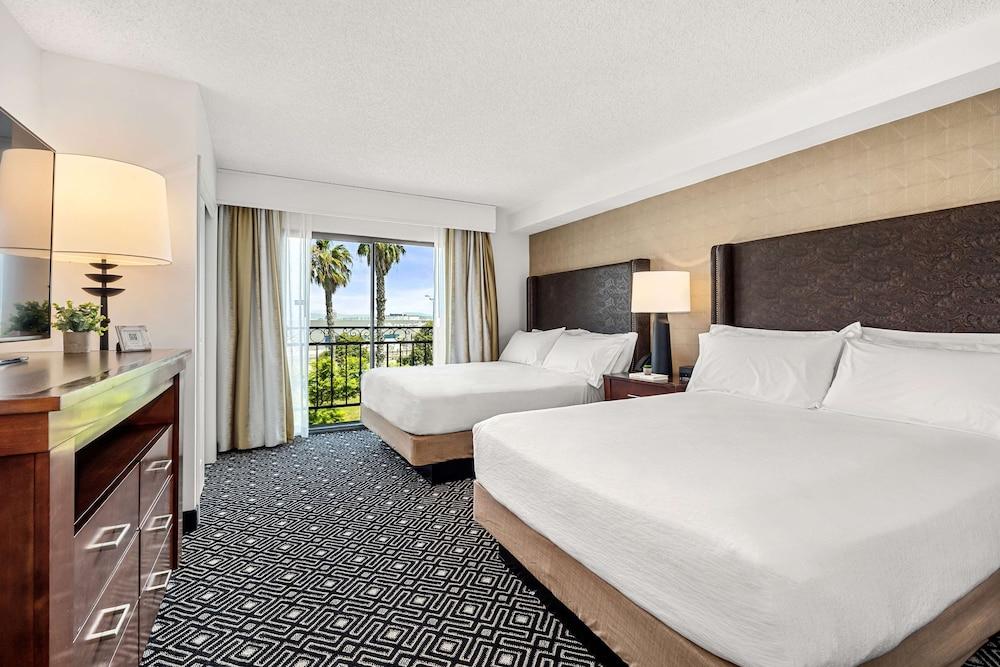 Embassy Suites by Hilton Los Angeles LAX South/El Segundo photo 63