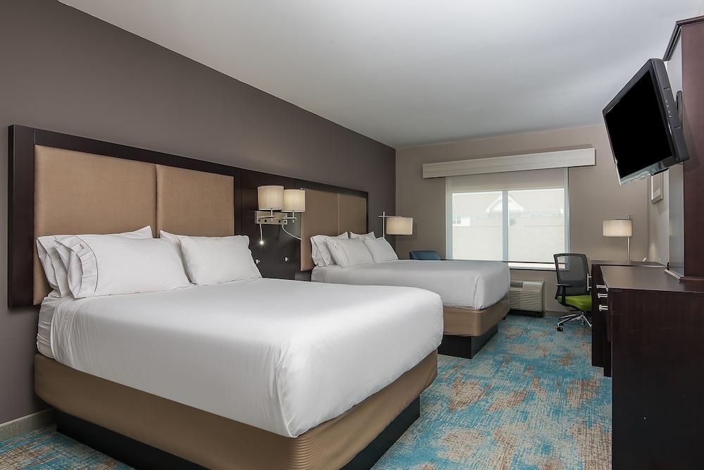 Holiday Inn Express & Suites Norwood-Boston Area by IHG photo 6