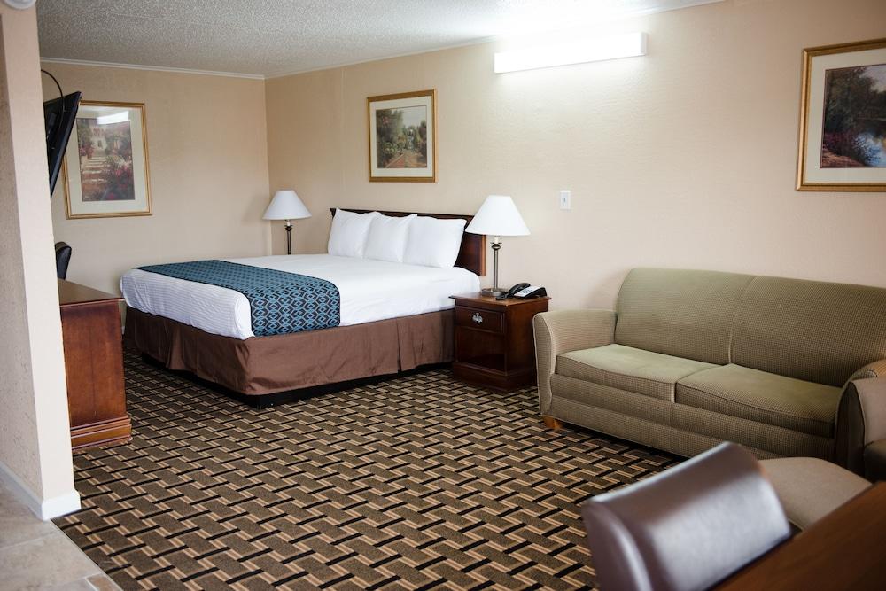 Grand View Plaza Inn & Suites photo 10